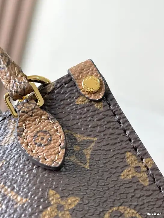 Rep ladies ONTHEGO VUITTON LOUIS MICRO-8.5*3.5*10.5CM 0501